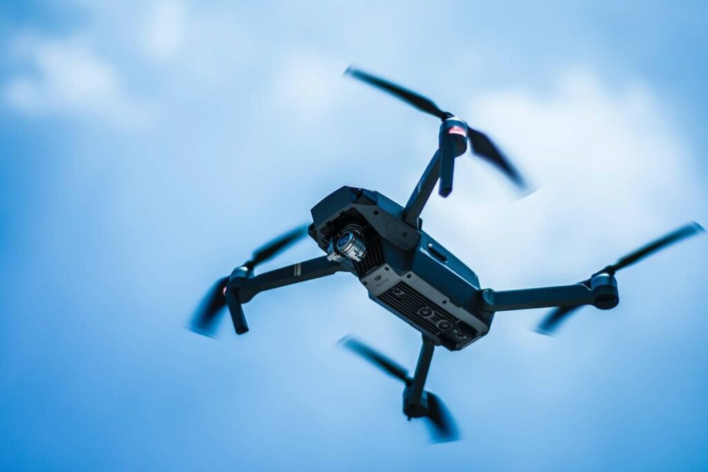 dron ligero volando